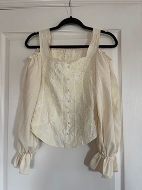 NWOT Ivory  Off-Shoulder top